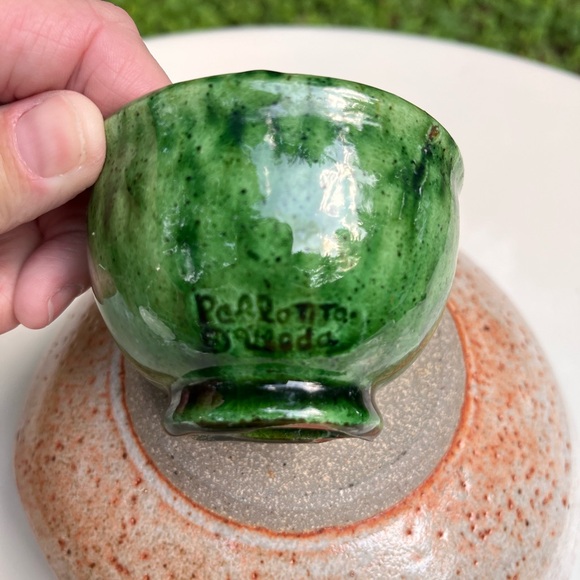 Signed Pablo Tito Uleda Pottery mini dish in Signature Green Terracotta - Picture 2 of 5